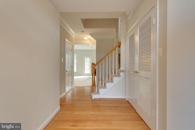 Building Photo - 5026 Gardner Dr