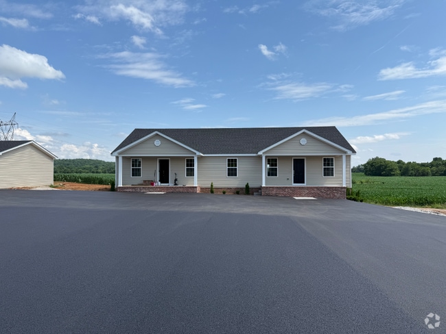 Building Photo - 105 Wells Dr