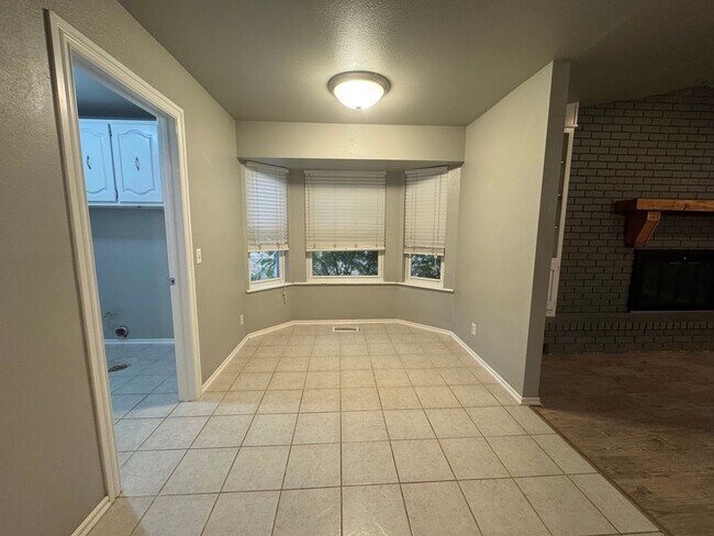 Foto del edificio - Cute 3 bed 2 bath in Broken Arrow