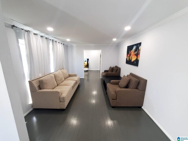 Foto del edificio - 1235 Little Brook Ln