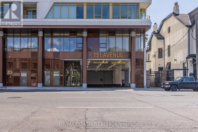 Photo du bâtiment - 151 Avenue Rd