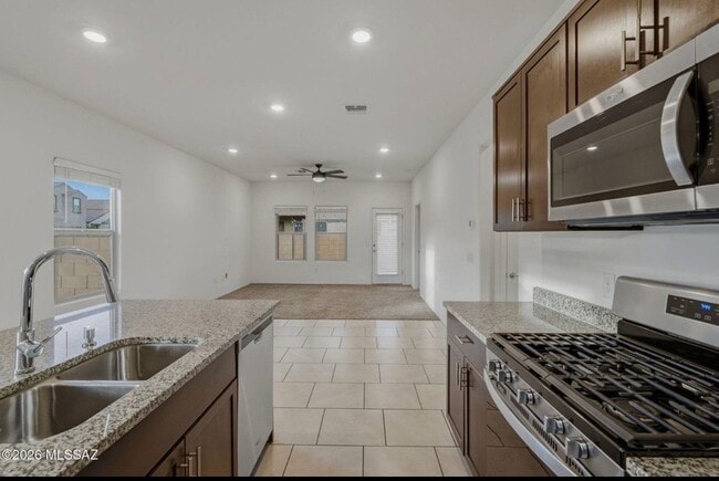Building Photo - 2557 East Calle Joya de Ventura