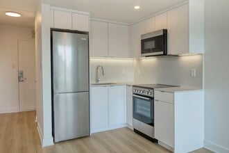 Building Photo - Le Montfort