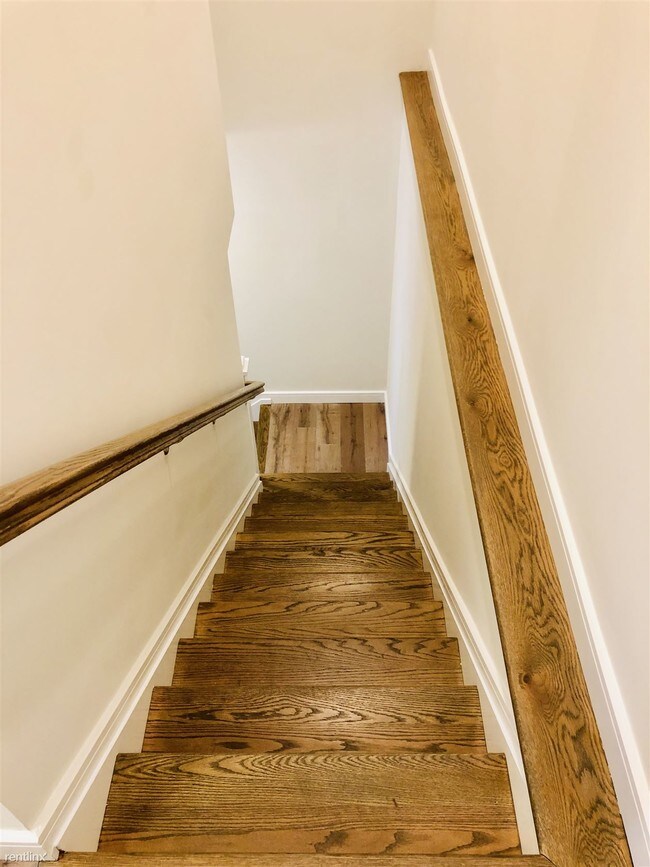 Foto del edificio - 2 br, 1.5 bath Apartment - 2 Elm Pl