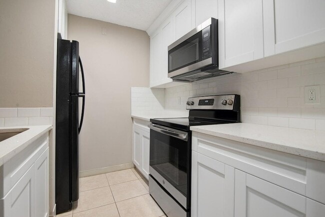 Photo - 516 Meadows Cir Apartment