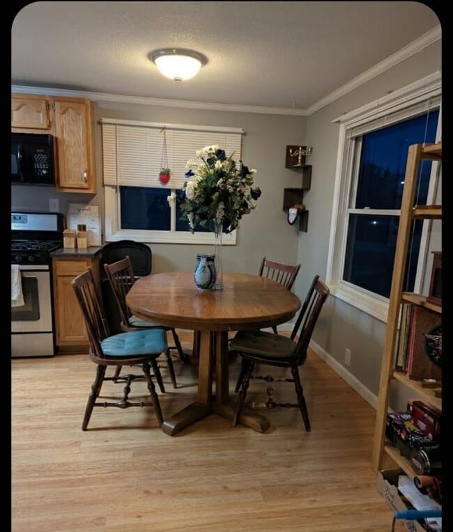 Building Photo - 5270 E Bonne Femme Church Rd