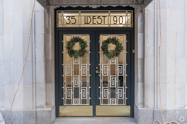 Building Photo - 35 W 90th St