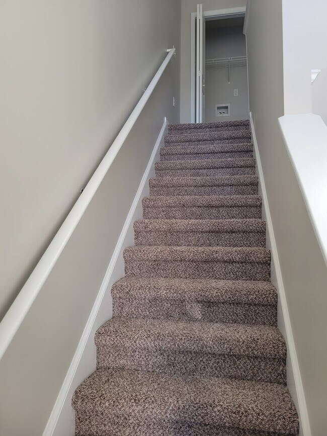 Building Photo - 247 Boyington Pl Rd