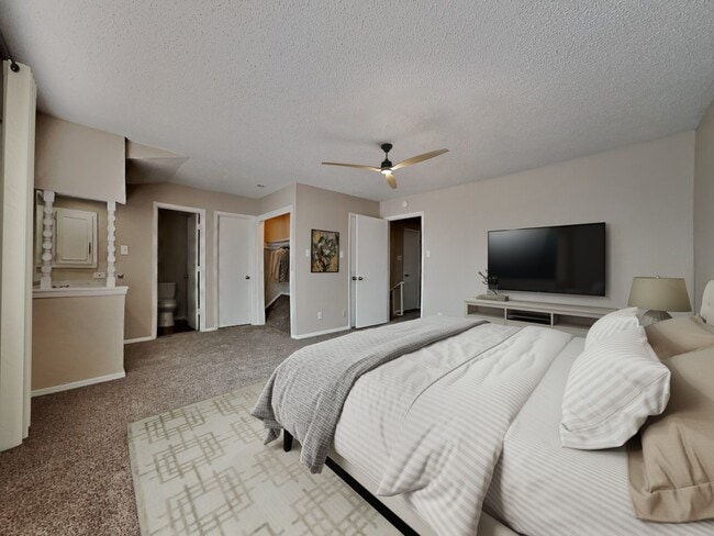 Building Photo - 6212 Geneva Ave