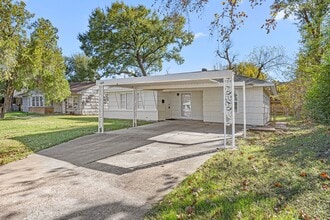 Building Photo - 6619 Maybank Dr