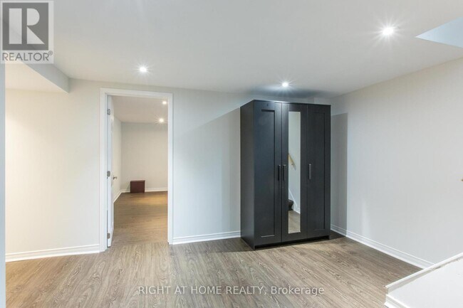 Building Photo - 30 Northampton Dr