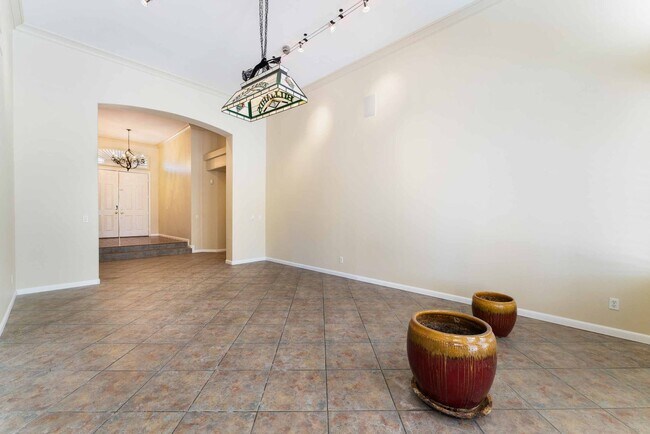 Building Photo - Exclusive Luxury Living Oasis!