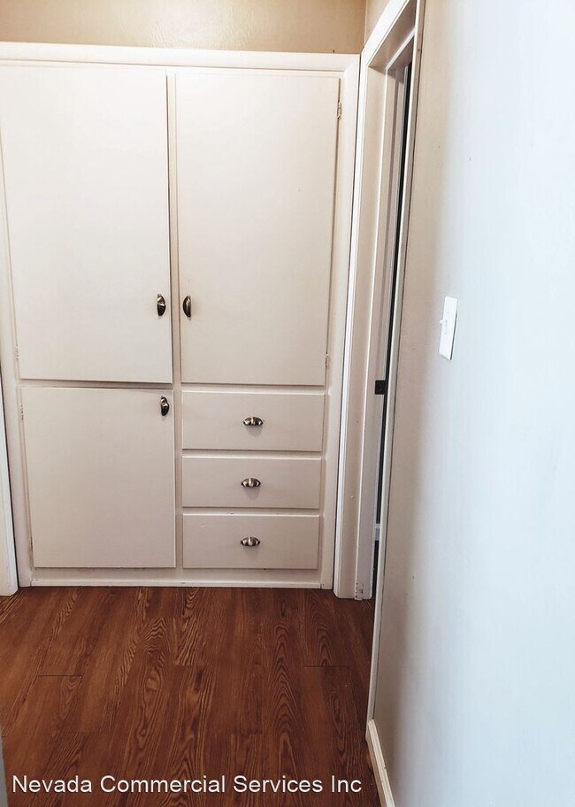 Foto del edificio - 118 La Rue Ave