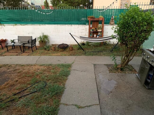 Building Photo - 1514 W 204th St