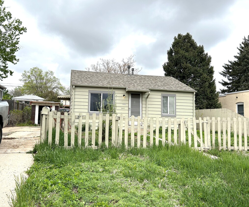 Primary Photo - 19 S Meade St