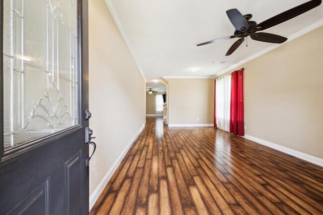 Foto del edificio - 16018 Heights Harvest Ln
