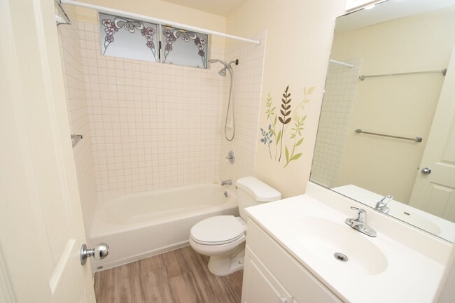 Foto del edificio - 113A28 - 98-2009 Kaahumanu Street, Apt. F