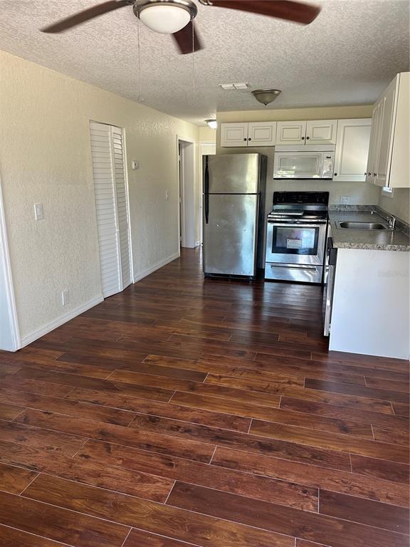 Building Photo - 1130 Monaco Dr