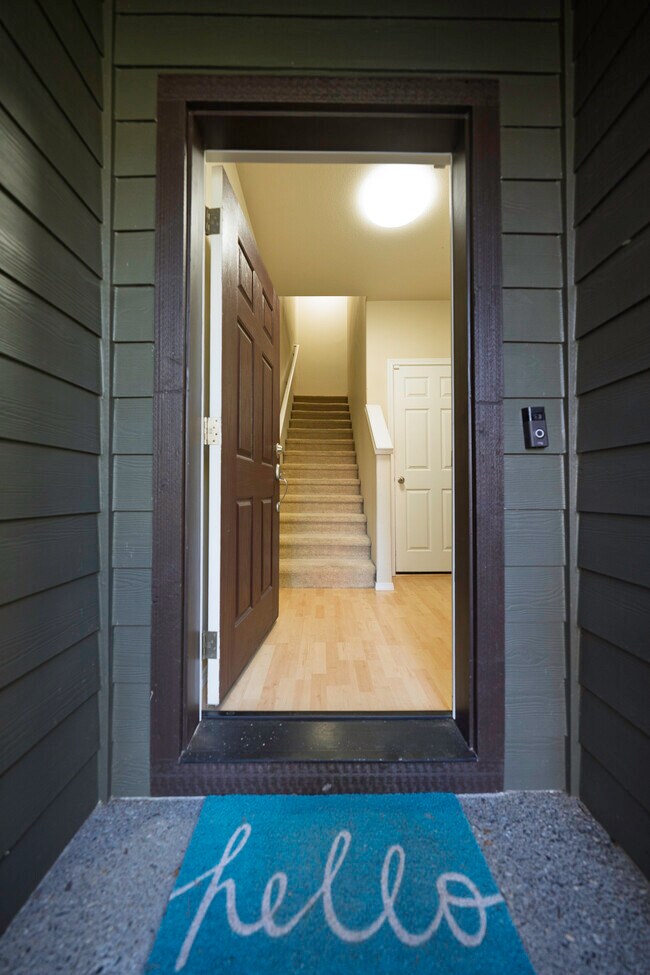 Entrada por la puerta principal - 4828 SE Teakwood St