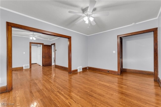 Foto del edificio - 2101 Elbur Ave