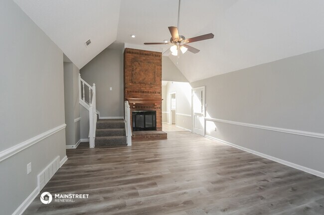 Foto del edificio - 4305 Satin Oak Cove