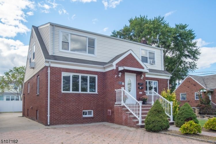 Foto principal - 271 N 5th St