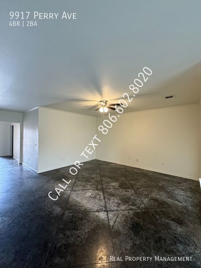 Building Photo - 4 bed 2 bath home with concrete flooring t...