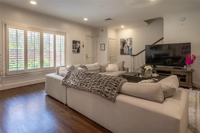 Foto del edificio - 6003 Hillcrest Ave
