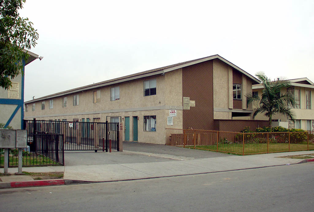 Building Photo - 1026 W Highland Ave