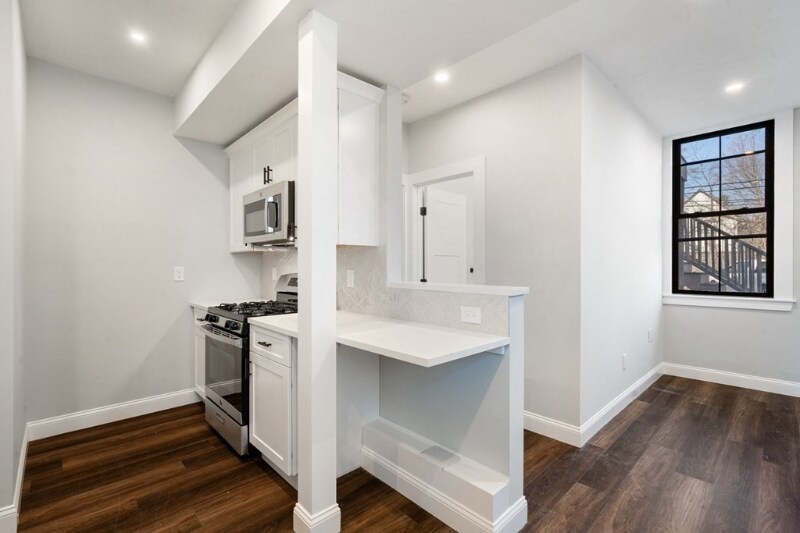 Foto principal - 31 Monadnock St