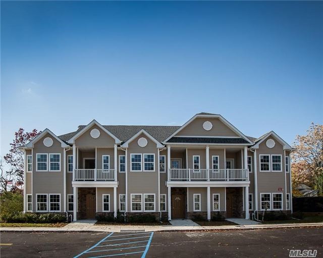 Building Photo - 3025 Sunrise Hwy