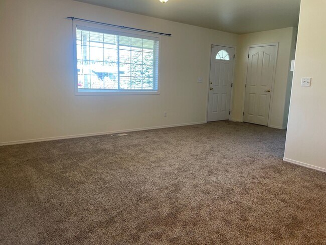 Foto del edificio - Now renting 2 bedroom House