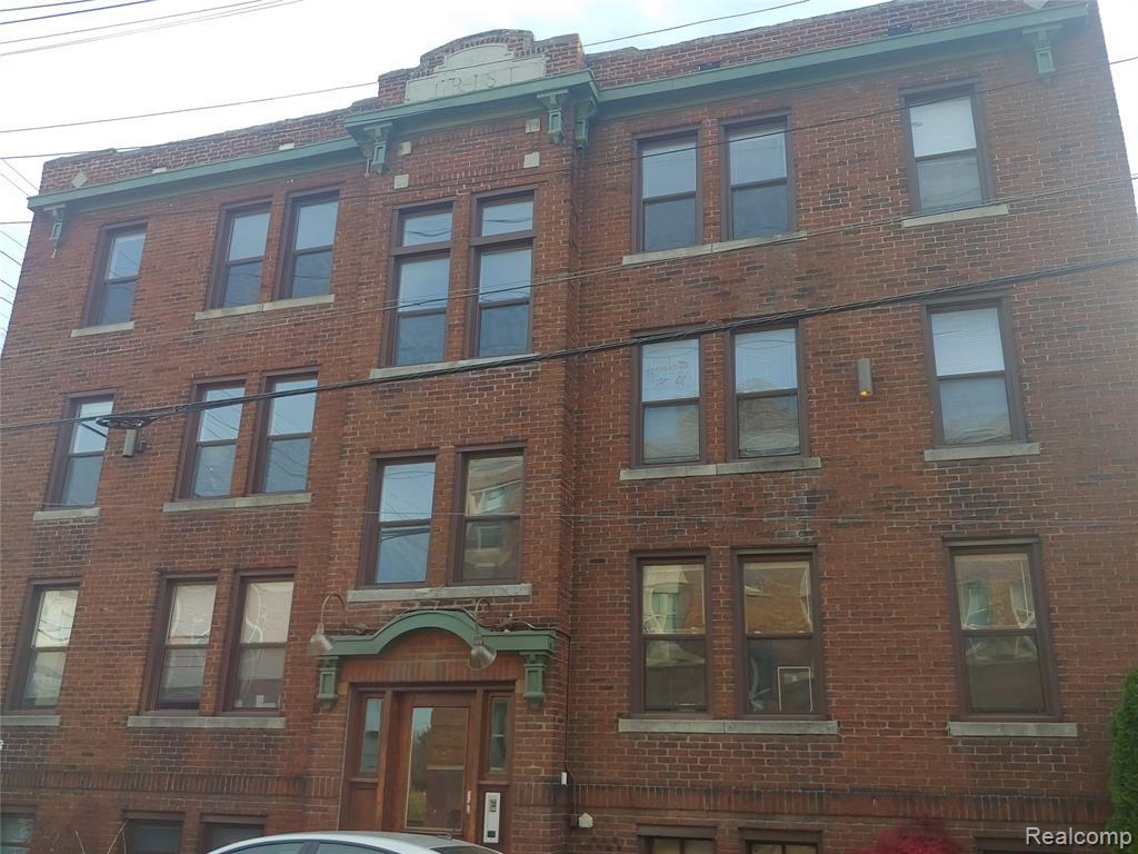 Primary Photo - 1535 W Canfield St