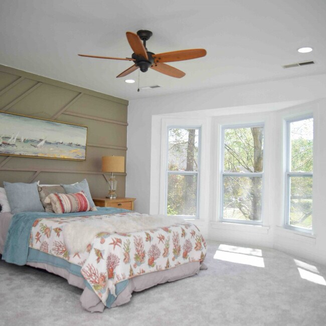 Foto del edificio - 5013 Brassfield Dr