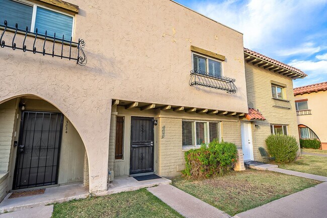 Foto del edificio - Charming 3 bedroom townhome near everything!