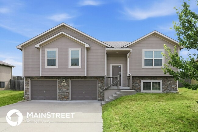 Building Photo - 410 Golfview Dr