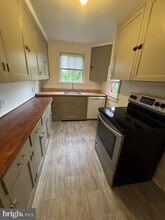 Building Photo - 3601 W Market St