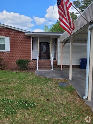 Building Photo - 355 McCrae St