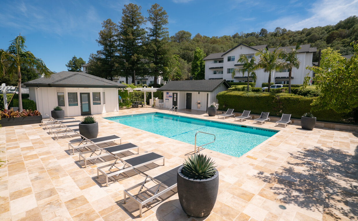 Swimming Pool - McInnis Park