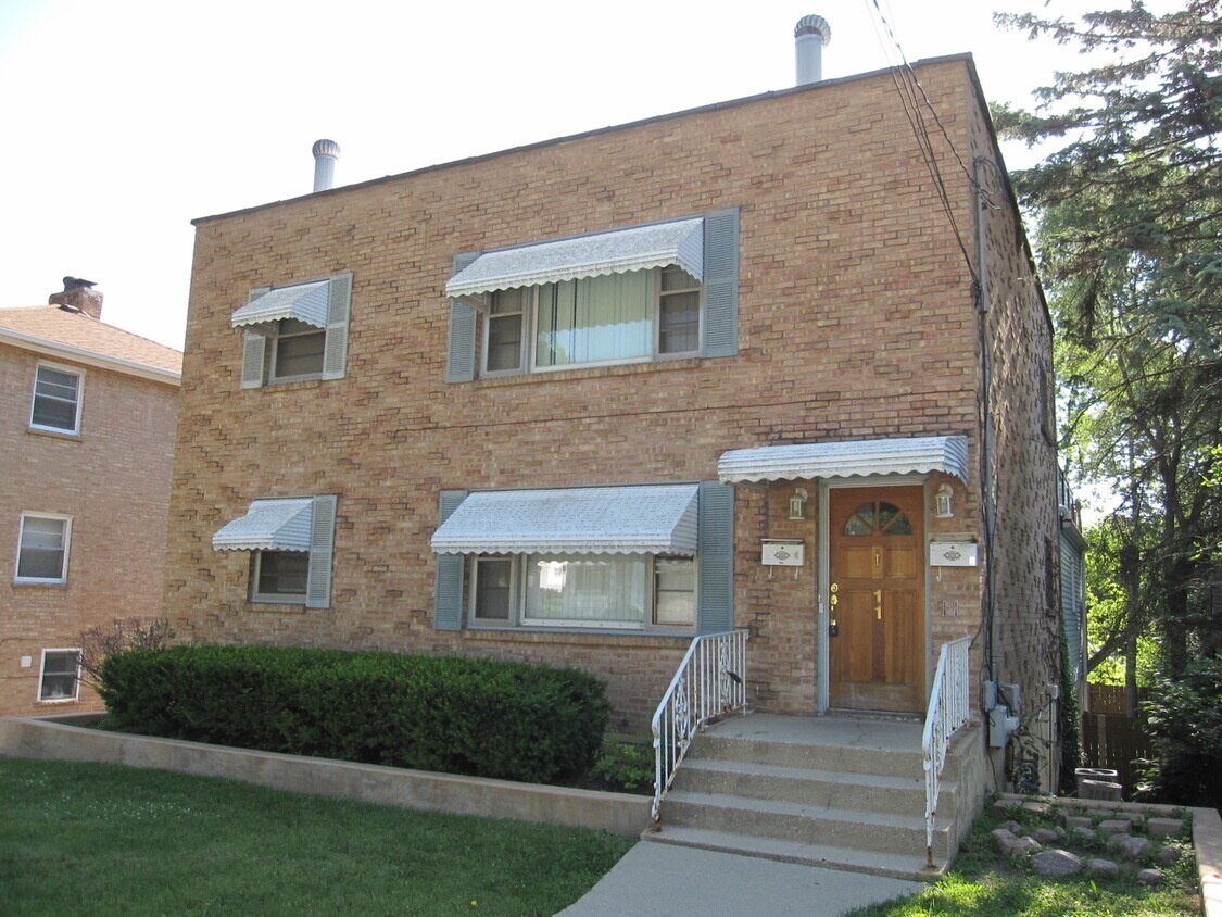 Primary Photo - 11 Crighton Ave
