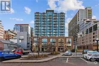 Building Photo - 134-1134 York St