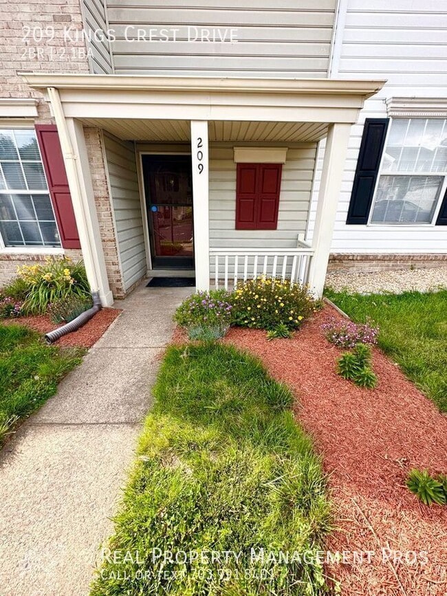 Building Photo - 209 Kings Crest Dr