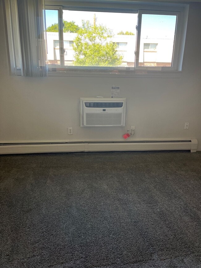 Building Photo - Affordable Housing with desirable location