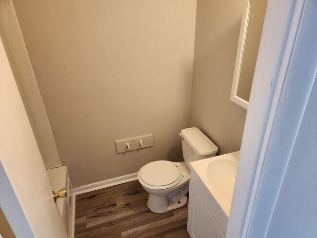 Building Photo - 419 Homestead Rd