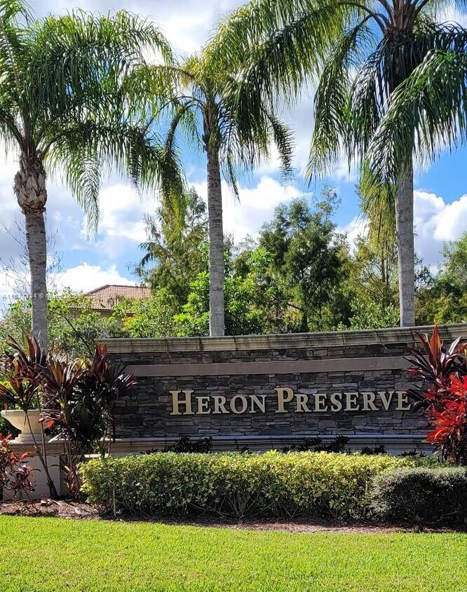 Foto principal - 6033 NW 118th Dr