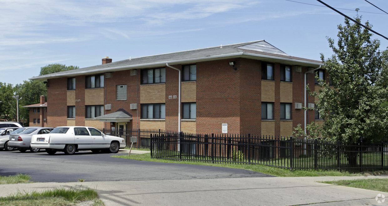 Building Photo - Oak Park Apartments