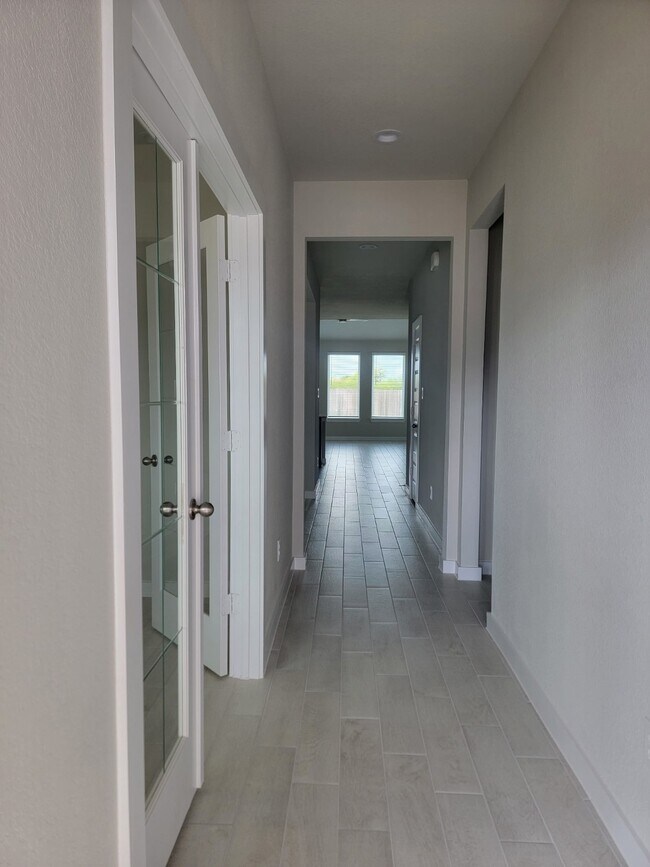 Foto del edificio - 3130 Boulder Rdg Dr