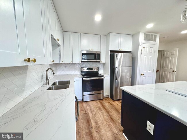 Foto del edificio - 597 Primus Ct