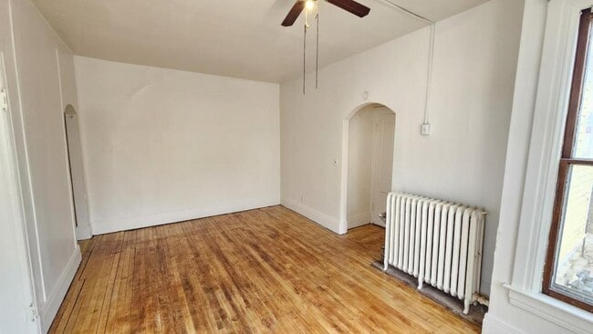 Building Photo - 1132 Vine St