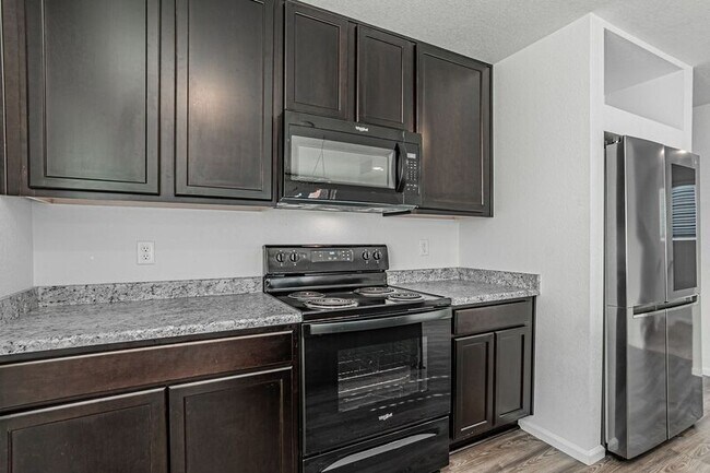 Building Photo - 5377 Andes St
